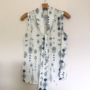 Sleeveless Aztec Printed Blouse